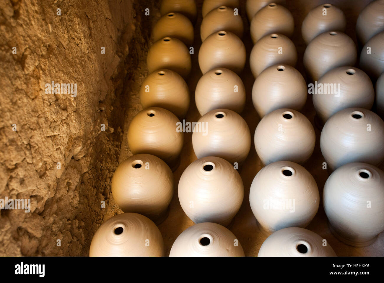Ägypten, Oase Dakhla, El Qasr, Töpferei Stockfoto