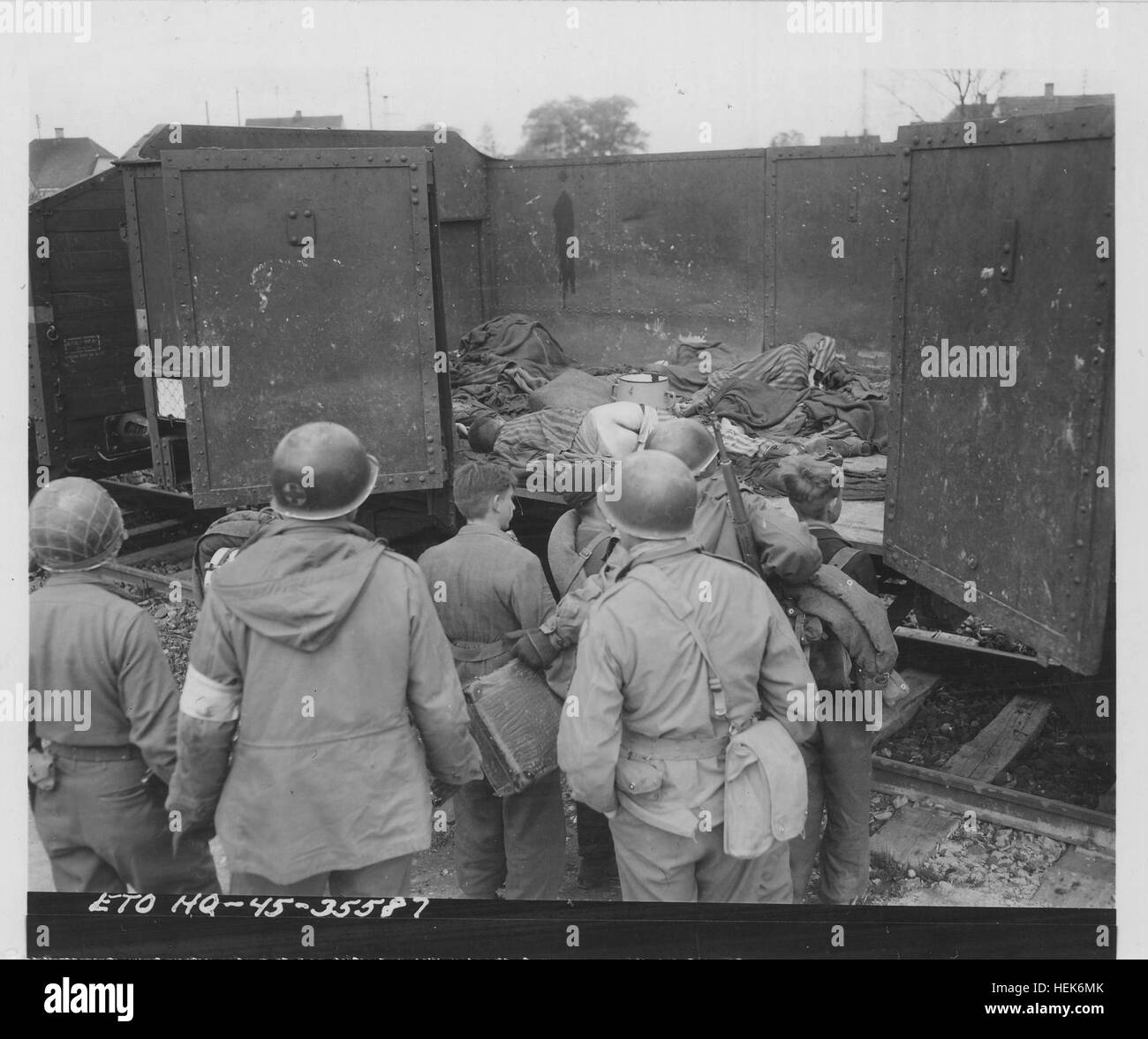 Hitler-Jugend anzeigen Opfer der Todeszug in Dachau Stockfoto