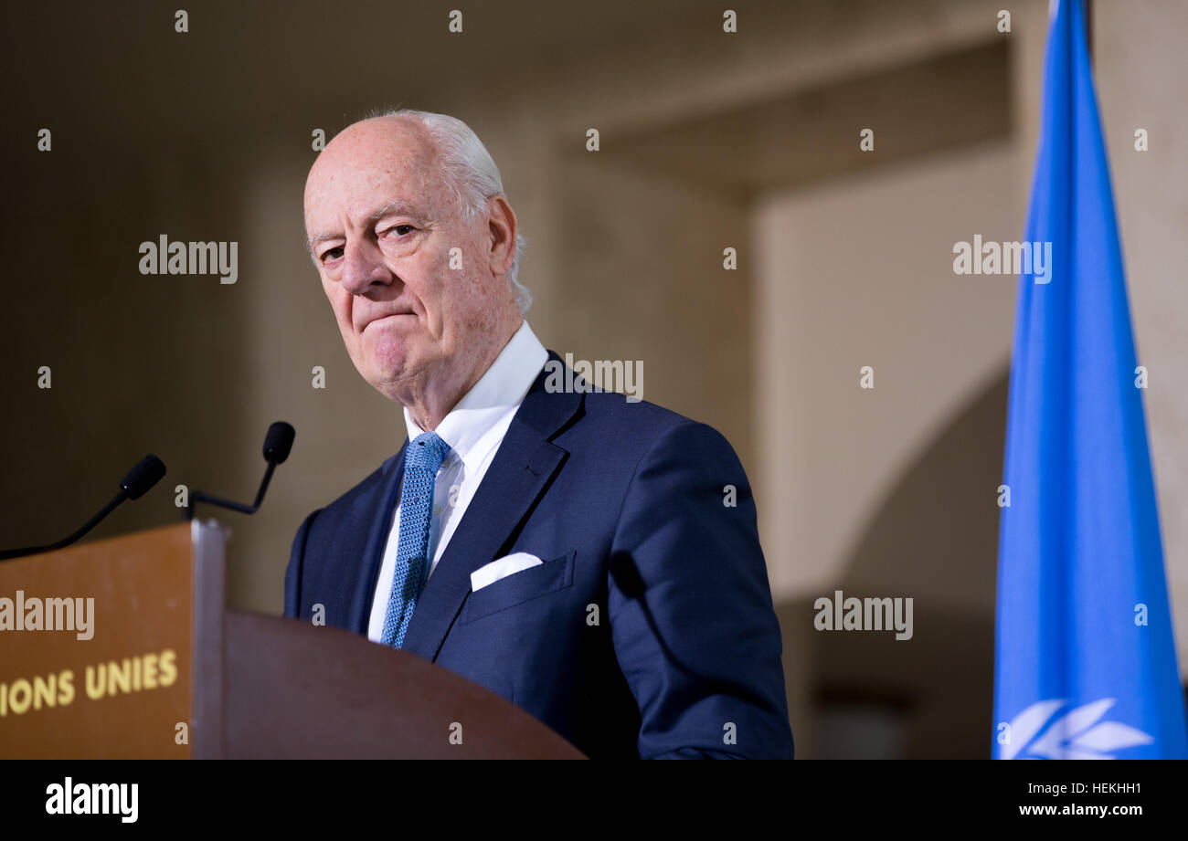 Genf, Schweiz. 22. Dezember 2016.  Der UN-Sondergesandte für Syrien Staffan de Mistura hält eine Pressekonferenz in Genf, Schweiz, 22. Dezember 2016. Staffan de Mistura sagte am Donnerstag, dass die neue UN-Resolution zu Syrien 2328 neue Impulse zu UN-vermittelten Bemühungen, einen politischen Zweck, der Konflikt in Syrien zu vermitteln sucht angelehnt hat. Bildnachweis: Xinhua/Alamy Live-Nachrichten Stockfoto