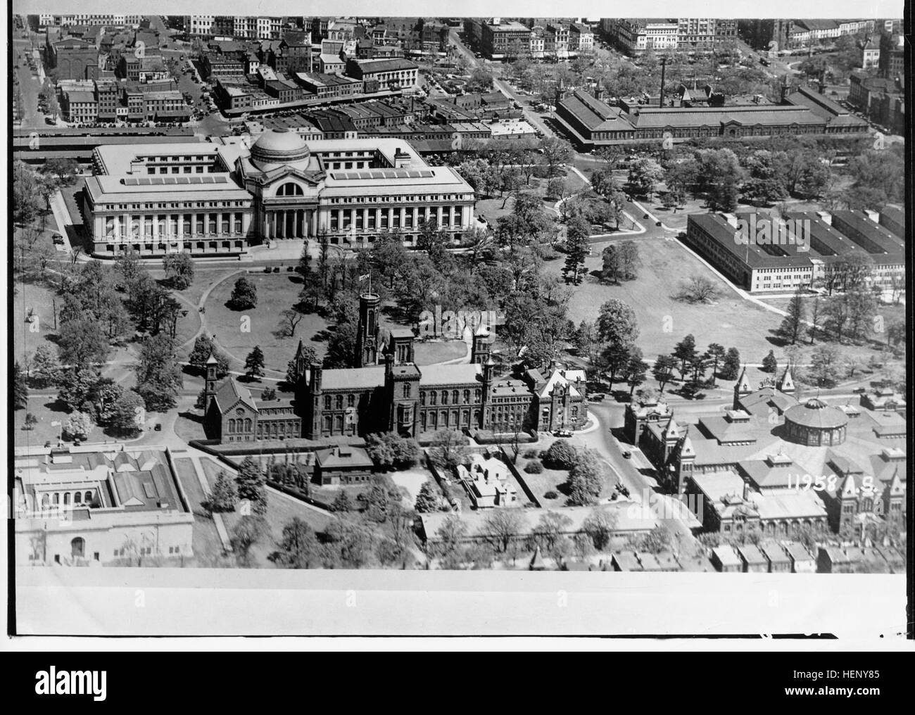 Amerikanischen Feier Luftaufnahme der Smithsonian Institution Building und natürlichen Geschichte Building Stockfoto