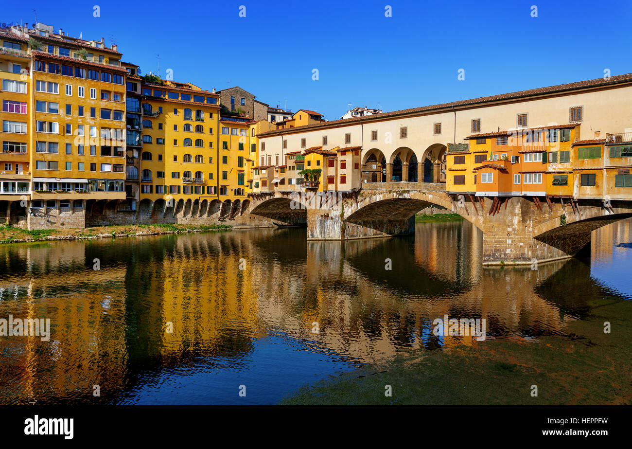 Ponte Vecchio über den Arno, Florenz, Toskana, Italien Stockfoto
