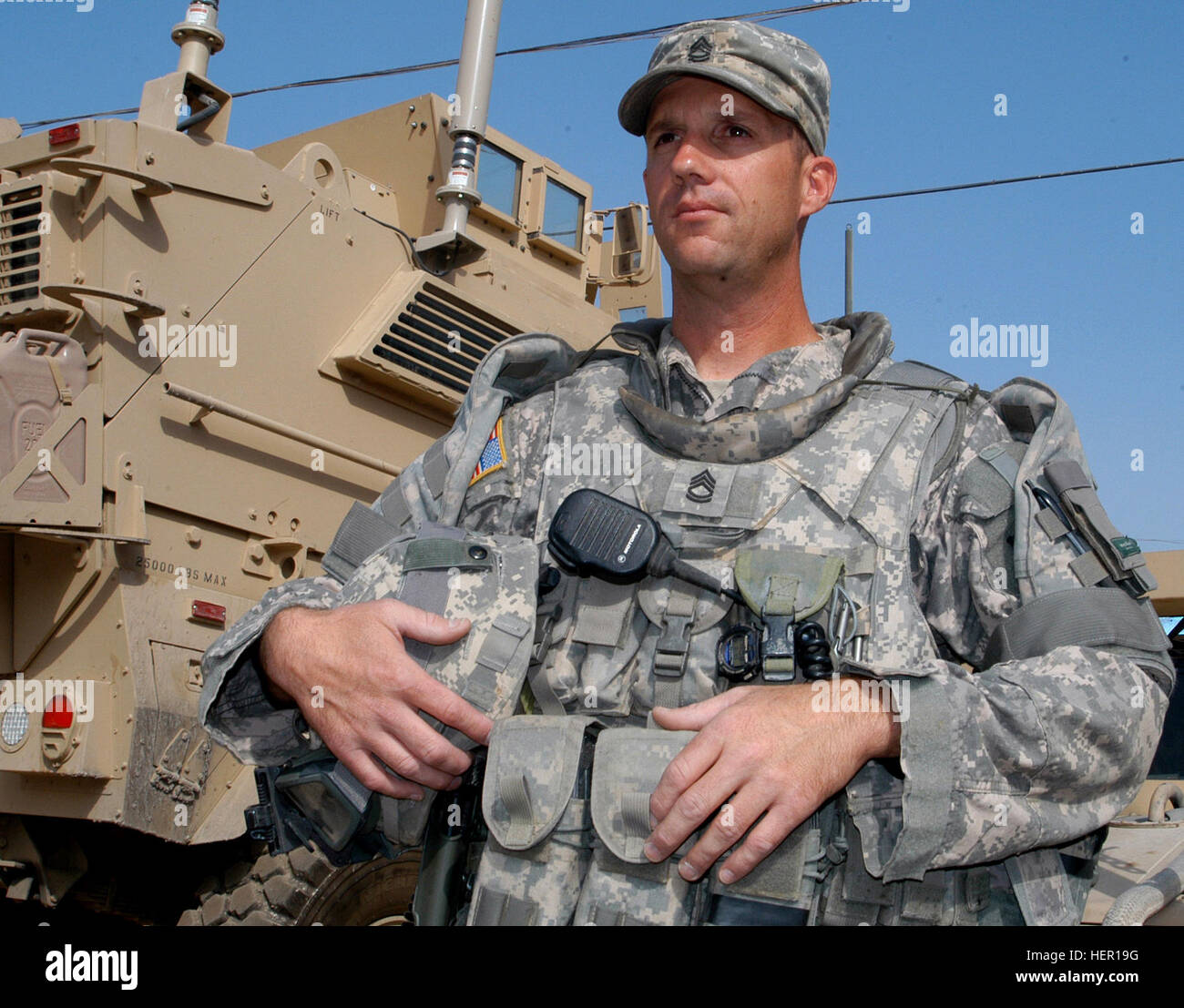 Armee Sgt. 1. Klasse Timothy Nein, Wer dreimal in den Irak bereitgestellt, mit der Kentucky Nationalgarde 223. Military Police Company, Camp Taji, Irak dient. Nein erhielt das Distinguished Service Cross für seine Taten als Führer einer Einheit mit der 617th Military Police Company in einen Hinterhalt auf 20. März 2005. Wache DSC Empfänger skizziert Schlüssel zum Erfolg 212167 Stockfoto