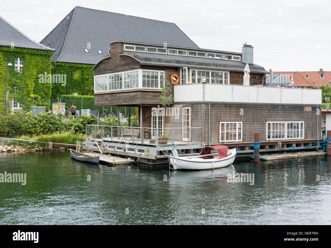 Hausboot auf den Kanälen von Kopenhagen, Dänemark Stockfoto