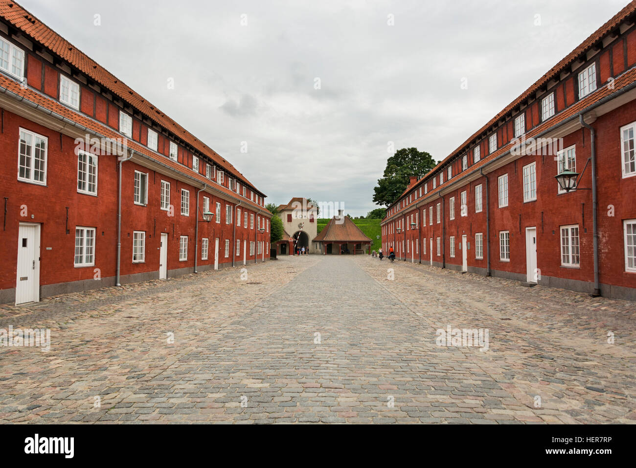 Die C17th Reihen von roten Gehäuse oder Kasernen innen Kastellet in Kopenhagen Stockfoto
