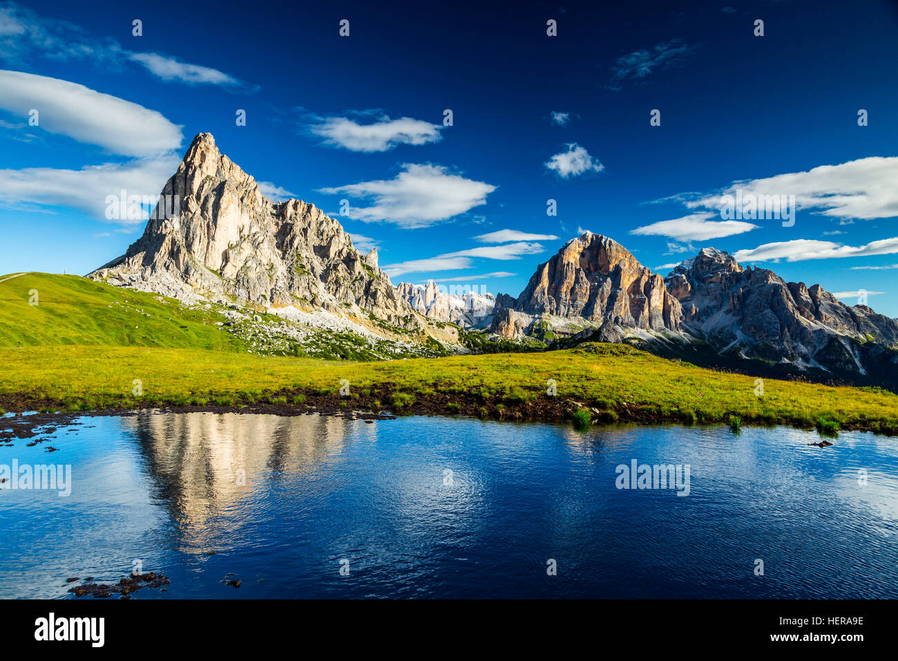 belluno,pass,pass giau,passo di giau,italy,alps,dolomites,mountains,travel italy,travel europe,travel dolomites,dolomites europe,dolomites italy,italy mountains,giau,pass giau,nuvolau,passo giau nuvolau,peak,peak novolau,peak dolomites,summer passo giau,s Stockfoto