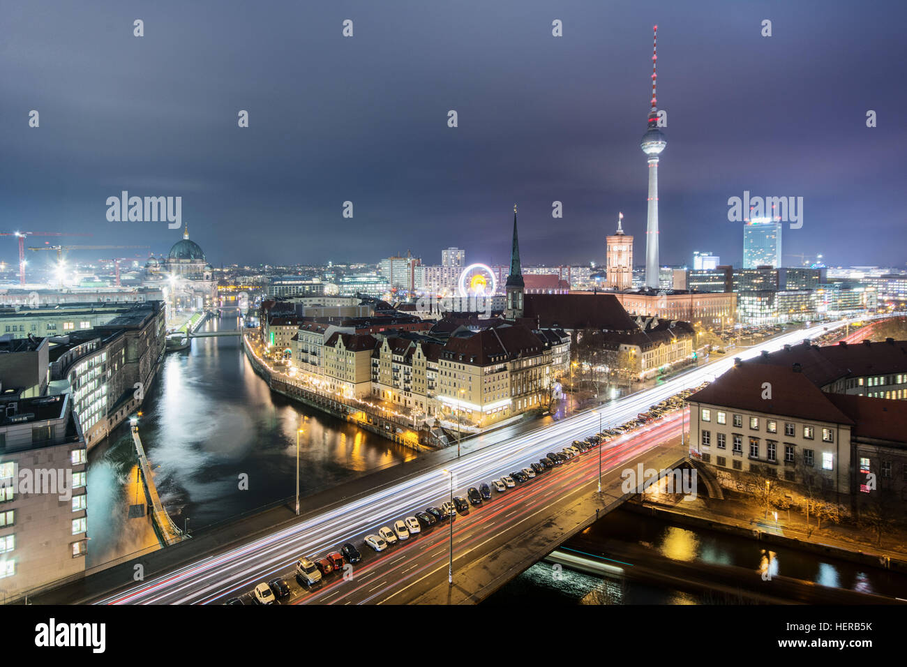 Blick Über sterben Dächer von Berlin, Berlin-Mitte, Nachtaufnahme Stockfoto