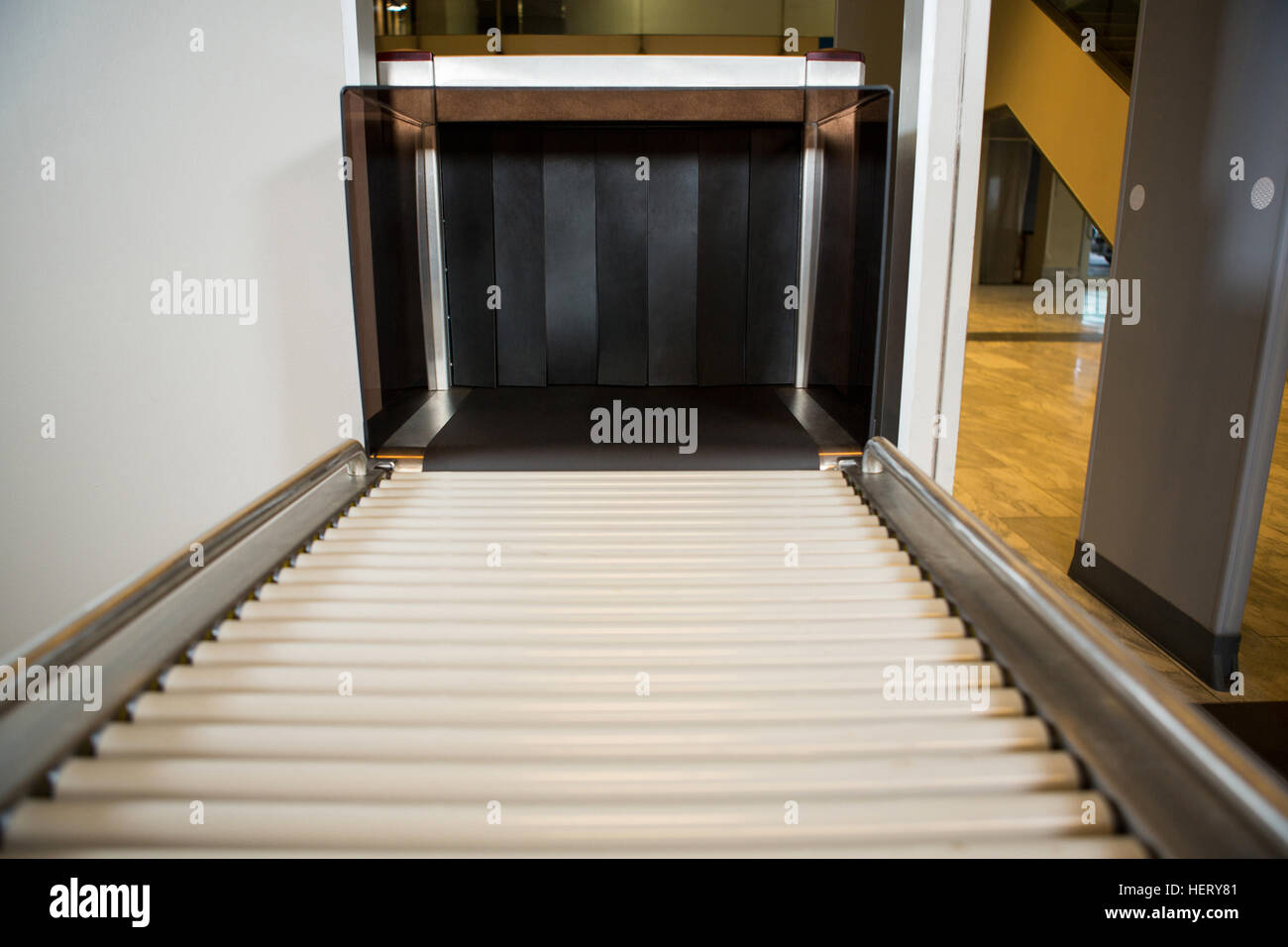 Nahaufnahme des Flughafen Förderband im Flughafen-terminal Stockfoto