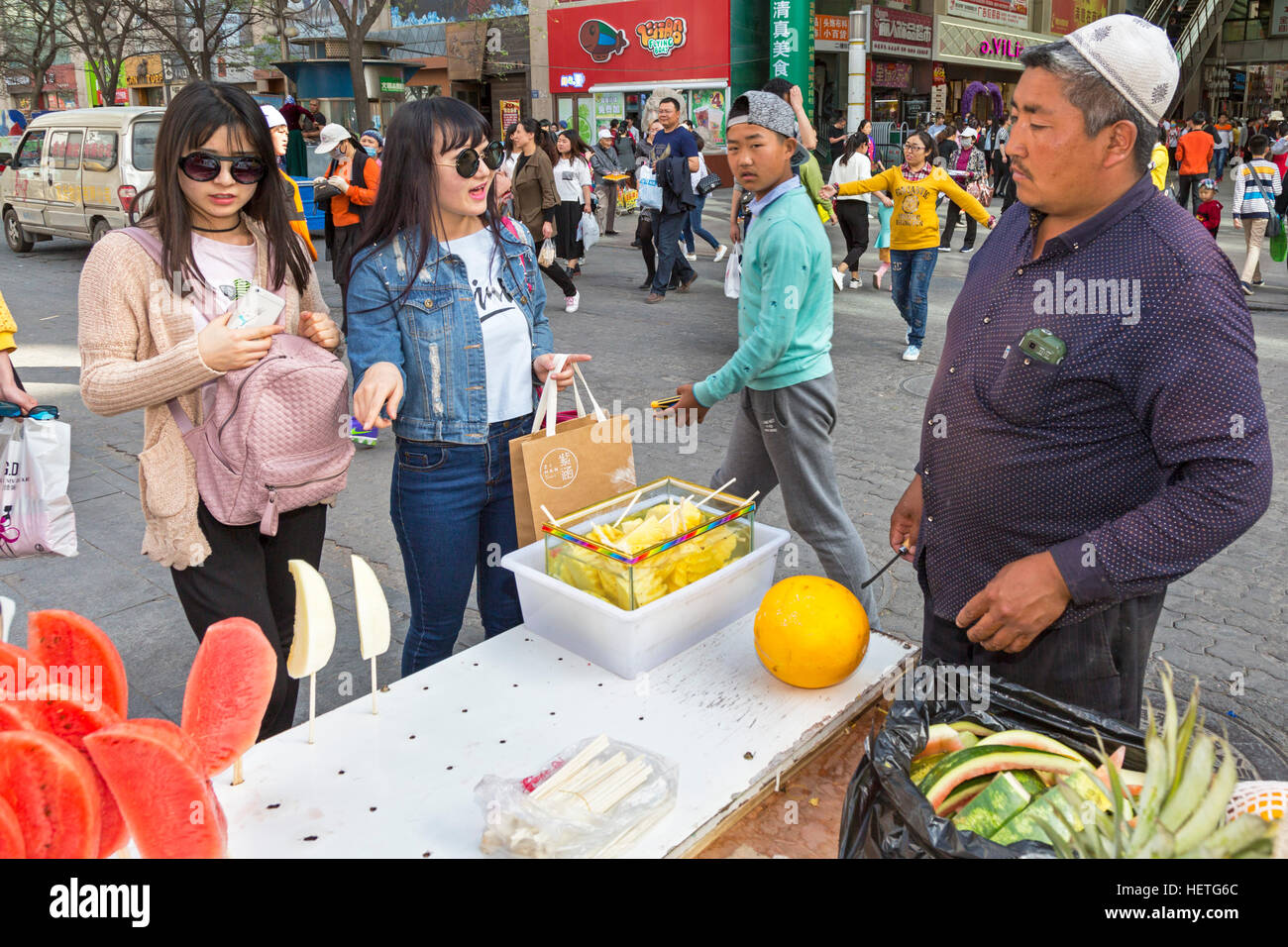 Ethnische Chinesen Straße Verkäufer, Yinchuan, Ningxia, China Stockfoto