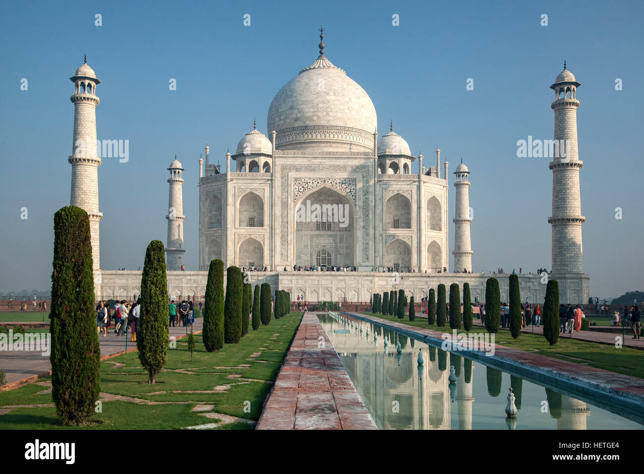 Taj Mahal und Widerspiegelnder Teich, Agra, Uttar Pradesh, Indien Stockfoto