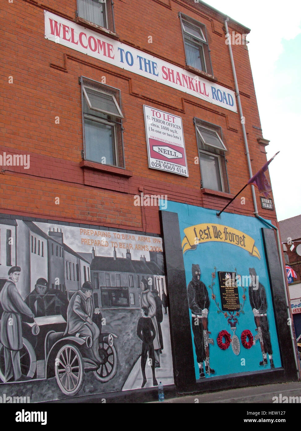 Shankill Road Wandbild - nicht zu vergessen, West Belfast, Nordirland, Vereinigtes Königreich Stockfoto