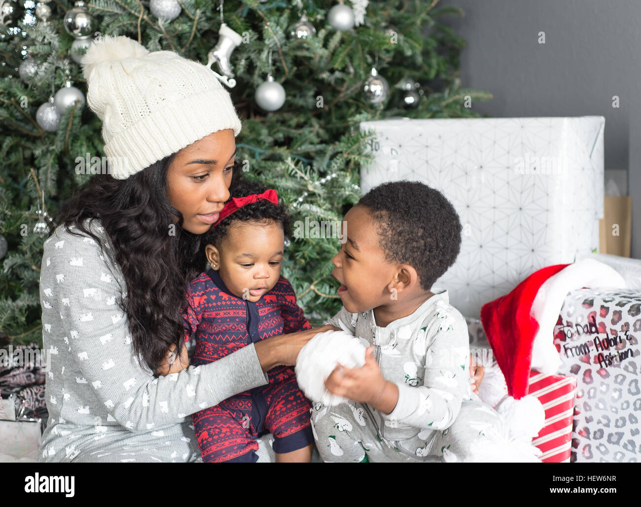 Familienbild der Weihnachtsbaum Stockfoto