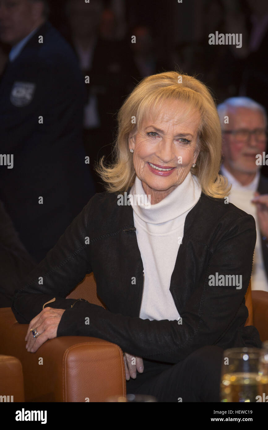 Deutsche TV-Talkshow "NDR Talk Show" im NDR-Studio mit: Dagmar Koller Where: Hamburg, Deutschland bei: 18. November 2016 Stockfoto