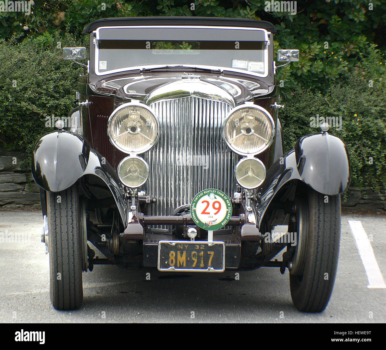 Ication (,), 1932 Bentley Speed 6, Bridge-Kamera, britischer Klassiker Autos, Auto-Shows, Autos, schnelle Autos, internationale Vintage-Bentley-Tour durch Neuseeland 2008 öffnen Top Tourenwagen, Sportwagen, Oldtimer Rallye Bentley, Bentley, racing Stockfoto