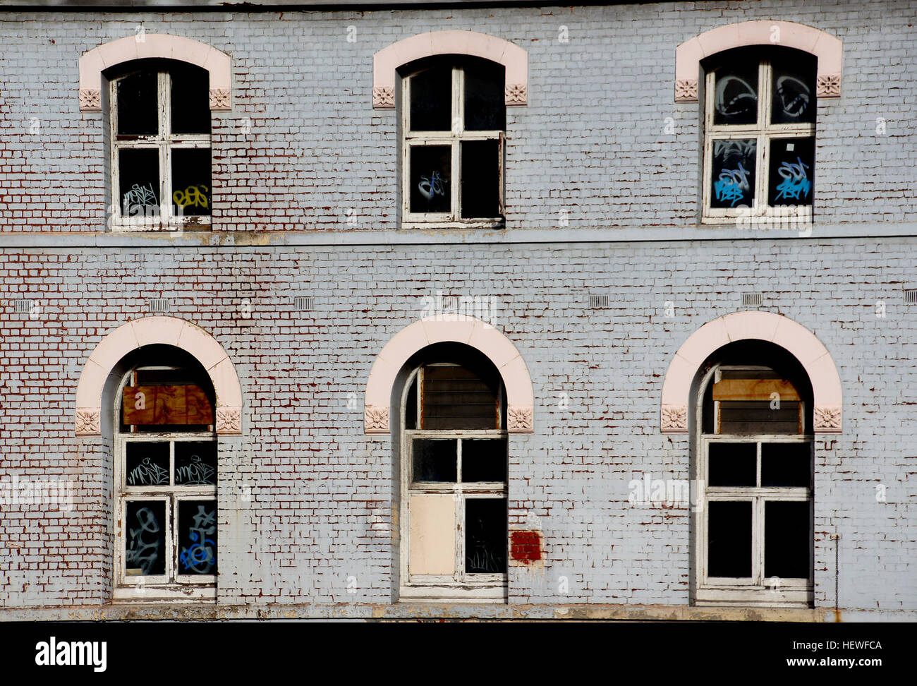 Die DSLR A580 von Sony ist eine digitale Spiegelreflexkamera mit einem Objektiv für fortgeschrittene Fotografen. Dank der hochauflösenden Bilderfassung liefert er eine hervorragende Bildqualität und bietet Funktionen wie schnellen Autofokus, Reihenaufnahmen und Full HD-Videofunktionen. Stockfoto