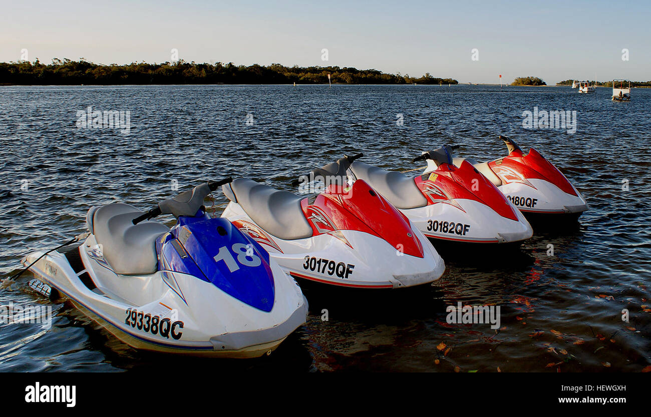 Jet-Ski ist der Markenname von einem Jetboot von Kawasaki hergestellt. Es war die "erste kommerziell erfolgreiche" Wassermotorräder in Amerika, mit 1972 erschienen. Der Begriff wird manchmal verwendet, bezieht sich auf jede Art von Wassermotorrädern. Stockfoto