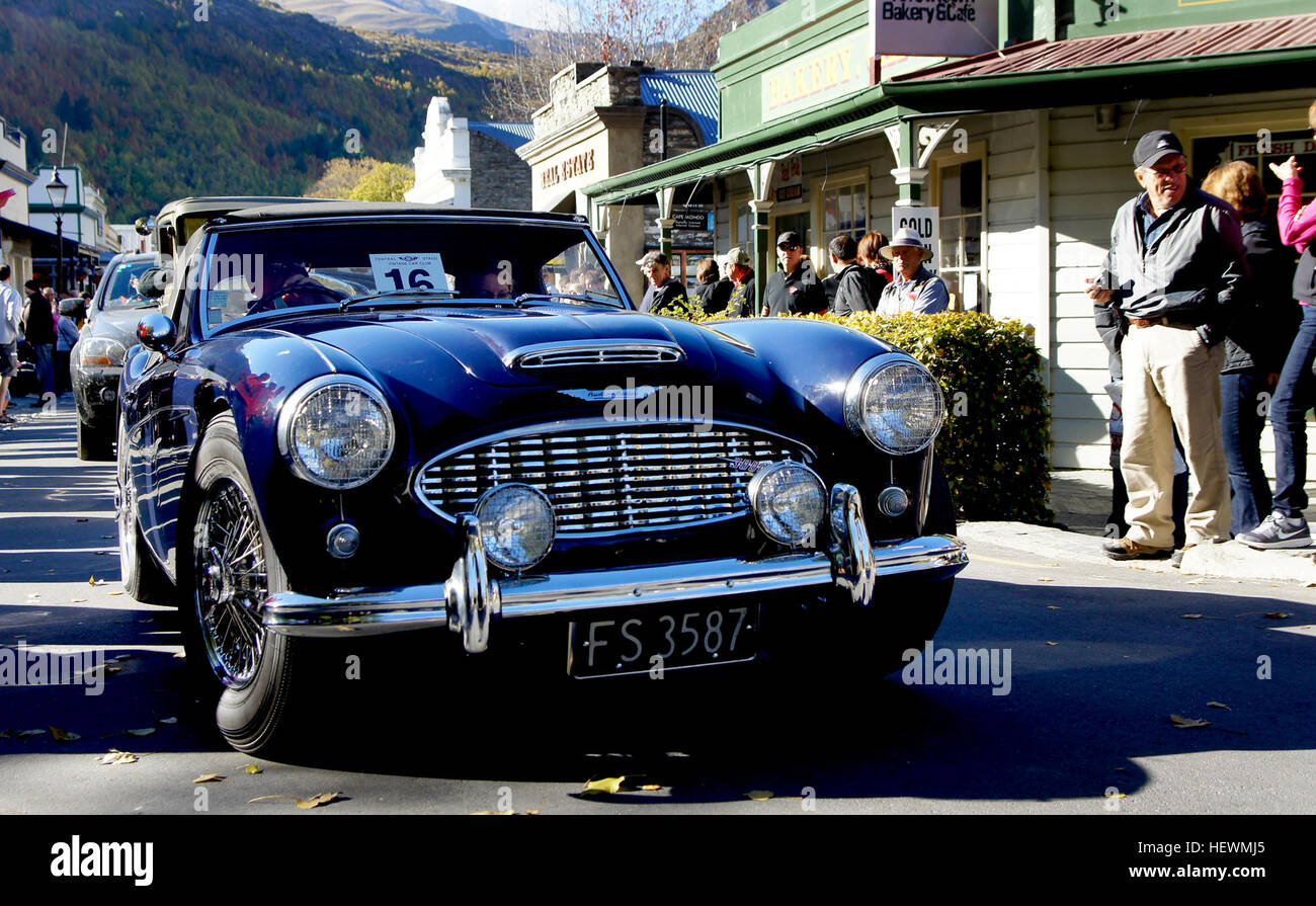 Austin-Healey wurde 1952 durch ein Joint Venture gegründet und war ein britischer Sportwagenhersteller, der für seine legendären Modelle bekannt war. Die Fahrzeuge der Marke sind in der Oldtimer-Community hoch angesehenen und werden häufig auf Automessen und Festivals präsentiert. Stockfoto
