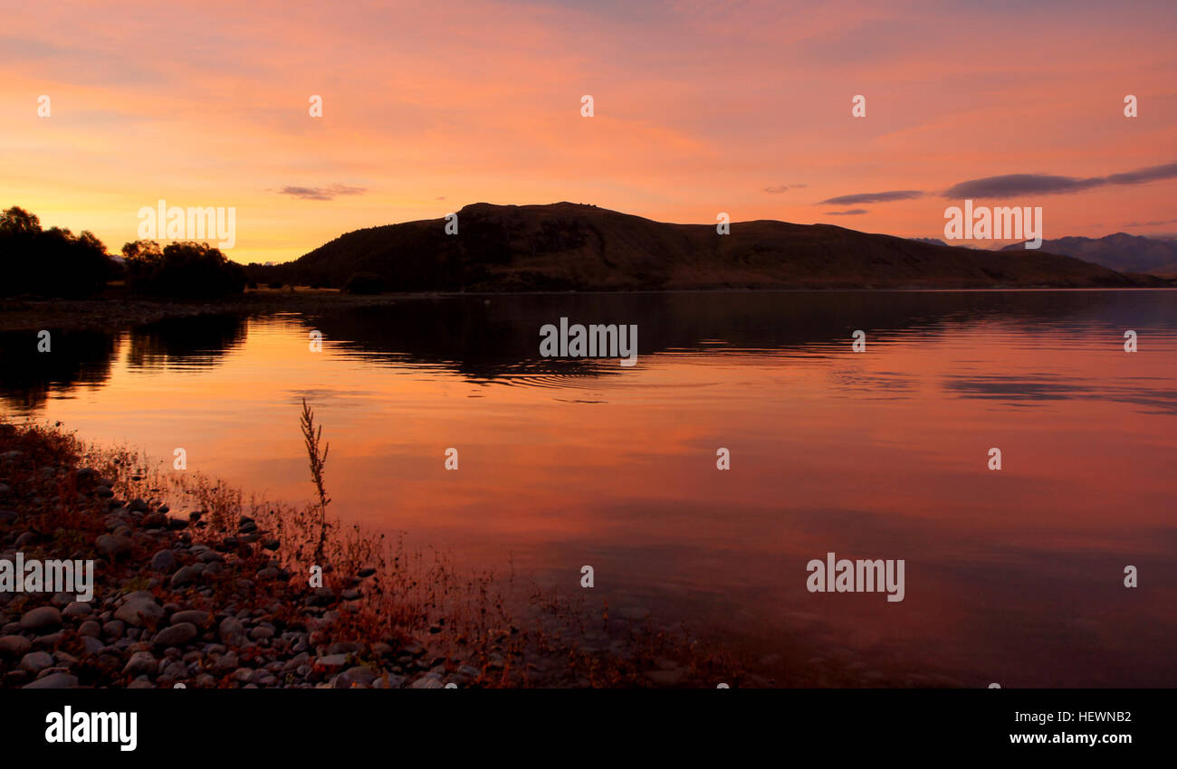 Ication (,), Kirche der gute Hirt, Lake Tekapo, Landschaft, Mackenzie Country, Landschaft, Südinsel Neuseeland, Stein-Kirche, Kirche, Sonnenuntergang Stockfoto