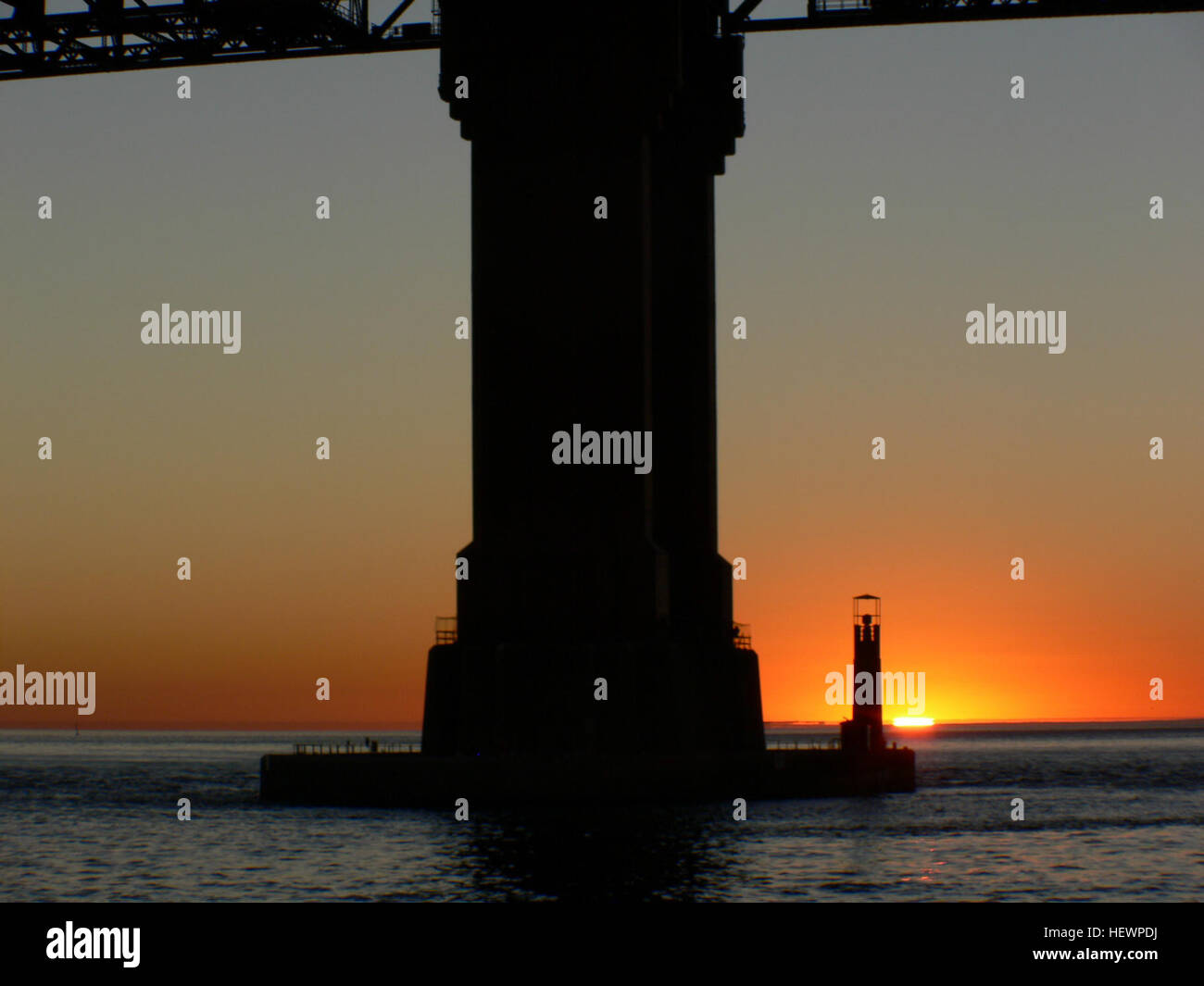 Die Golden Gate Bridge ist eine Hängebrücke über die Golden Gate Straße, den ein Meile Breite, drei Meilen langen Kanal zwischen San Francisco Bay und dem Pazifischen Ozean Stockfoto