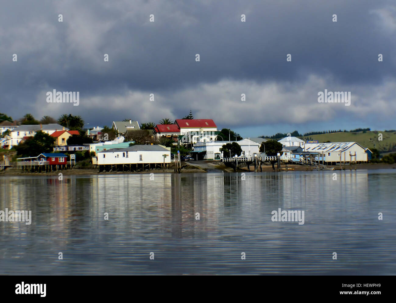 Ication (,), Hokianga Tourism Association, Northland Neuseeland, Rawene, The Hokianga Harbour Stockfoto