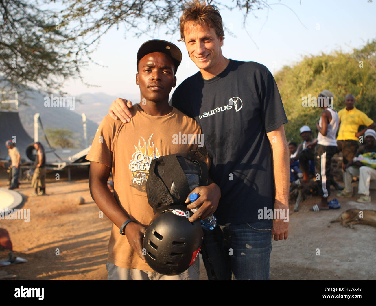 DURBAN, Südafrika-Dienstag, 8. Juni: Laureus World Sports Academy Mitglied und Skate-Legende Tony Hawk besucht das Indigo Skate Camp in der Nähe von Durb Stockfoto