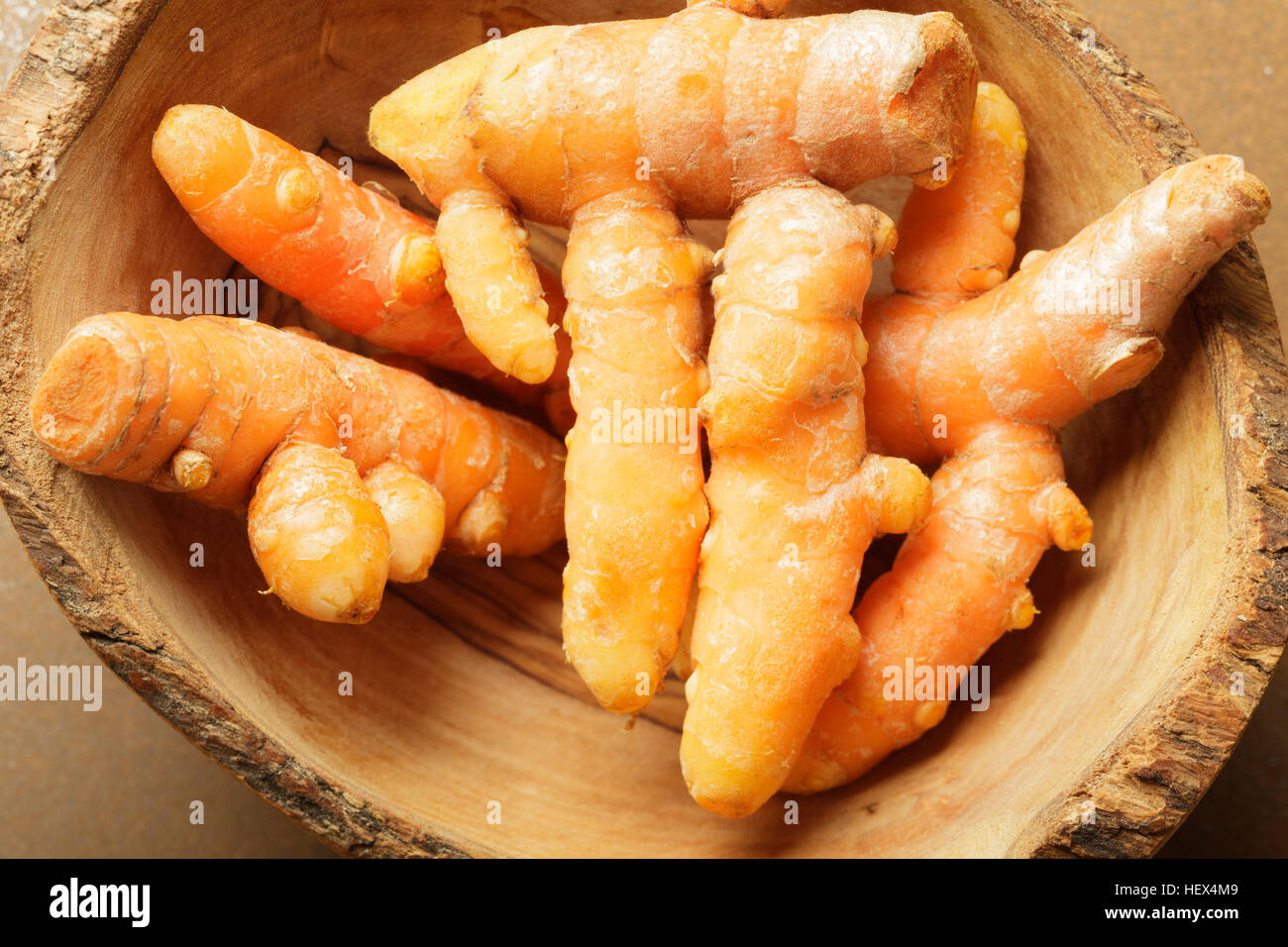 Frischen Kurkuma-Wurzel Stockfoto