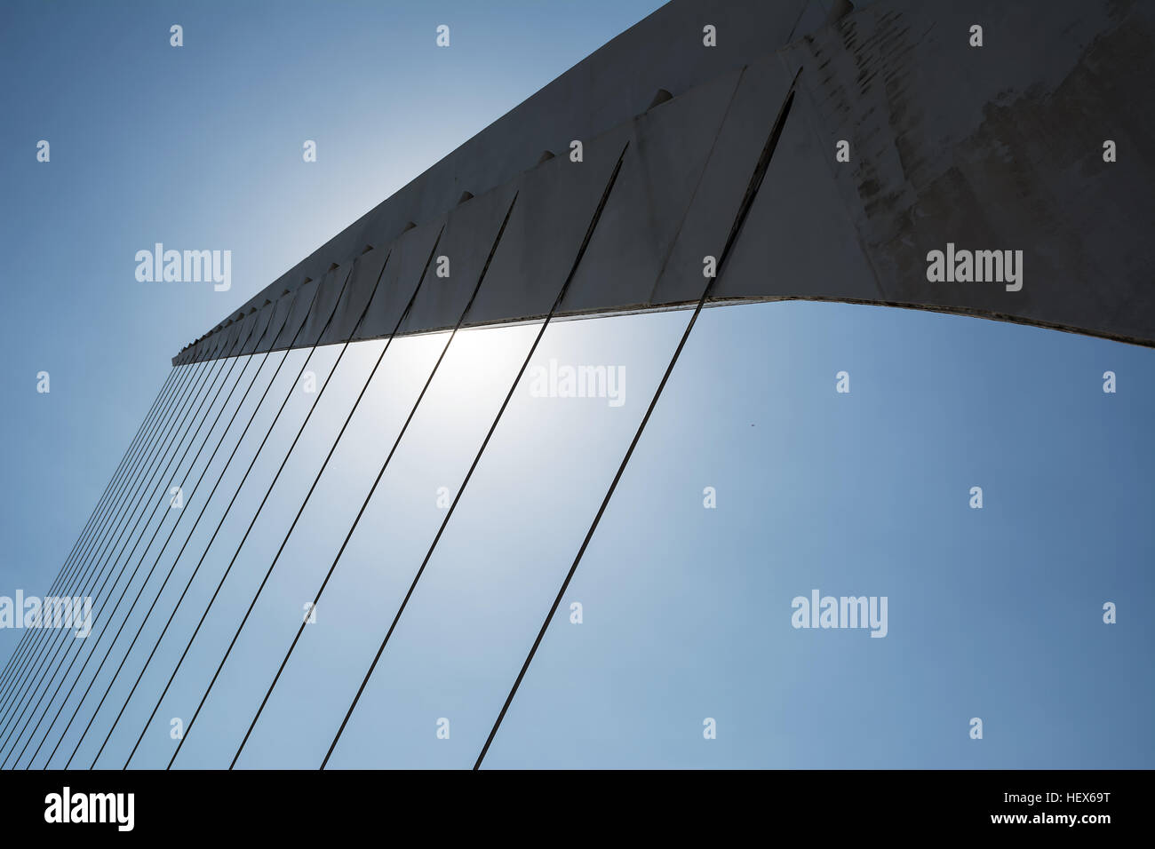 Details der Schnüre del Puente De La Mujer (Frau Brücke) in Buenos Aires Stockfoto