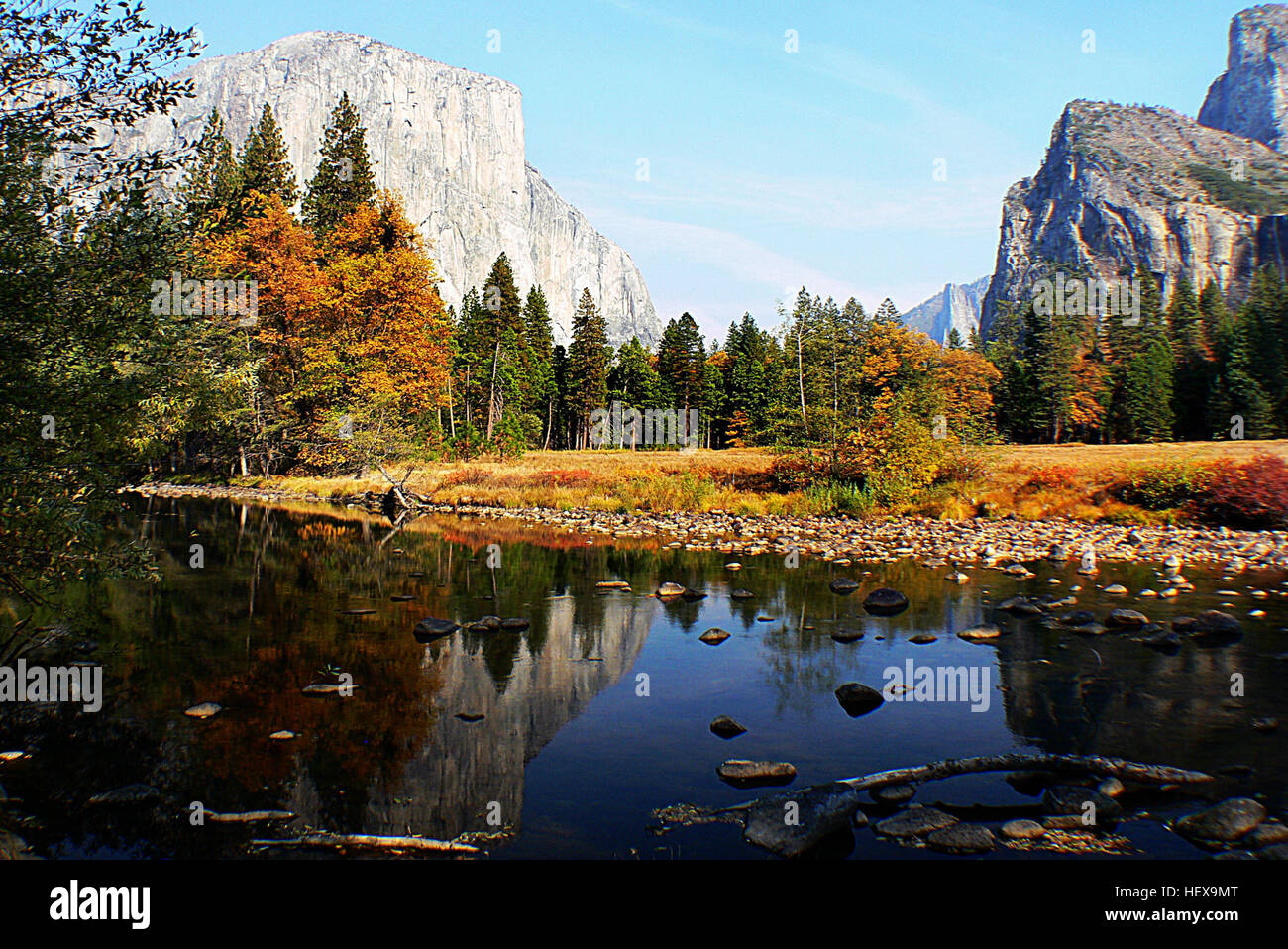 ,, Bridgekamera, Half Dome, hohe SierraCalifornia, Nationalparks, Wasserfälle, Herbst, camping, fallen, Berge, im freien Stockfoto