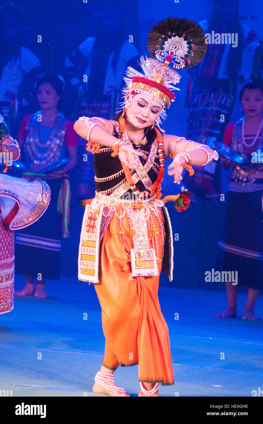 All-India Tanztruppe Auftritt in "Farben NE Indiens" beim Sangai Festival, Imphal, Indien Stockfoto