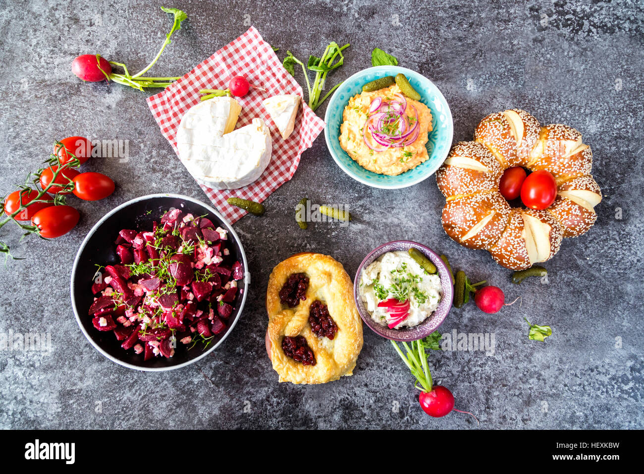 Vegetarisches bayerischen Buffet Stockfoto