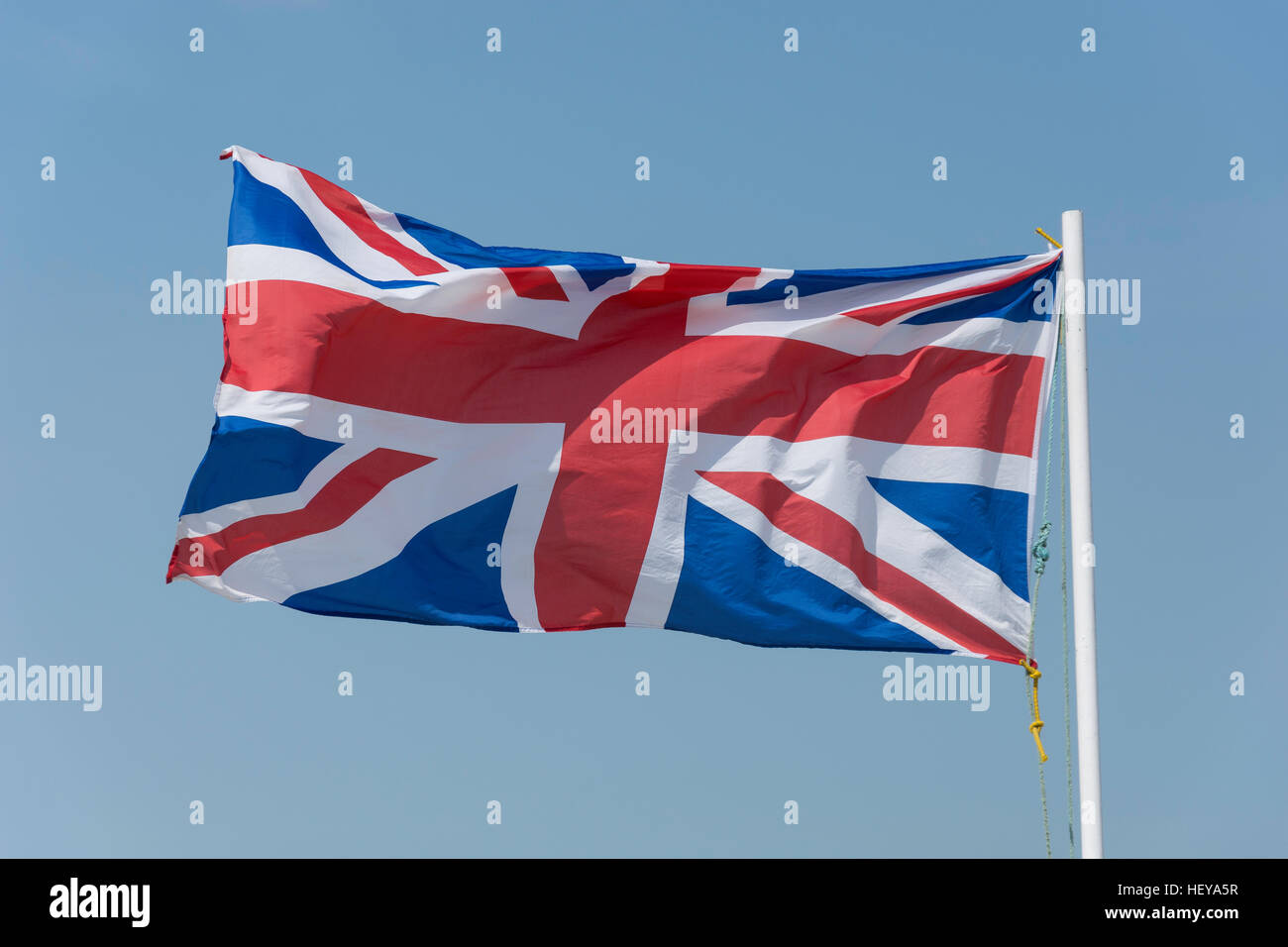 Union Jack fliegen auf Margate Beach, Margate, Kent, England, Großbritannien Stockfoto