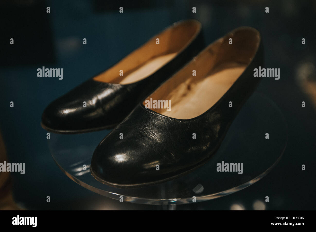 Indria Gandhi trug dieses Paar schwarzen Höcker, sie ist der indische Premierminister 1966 Stockfoto