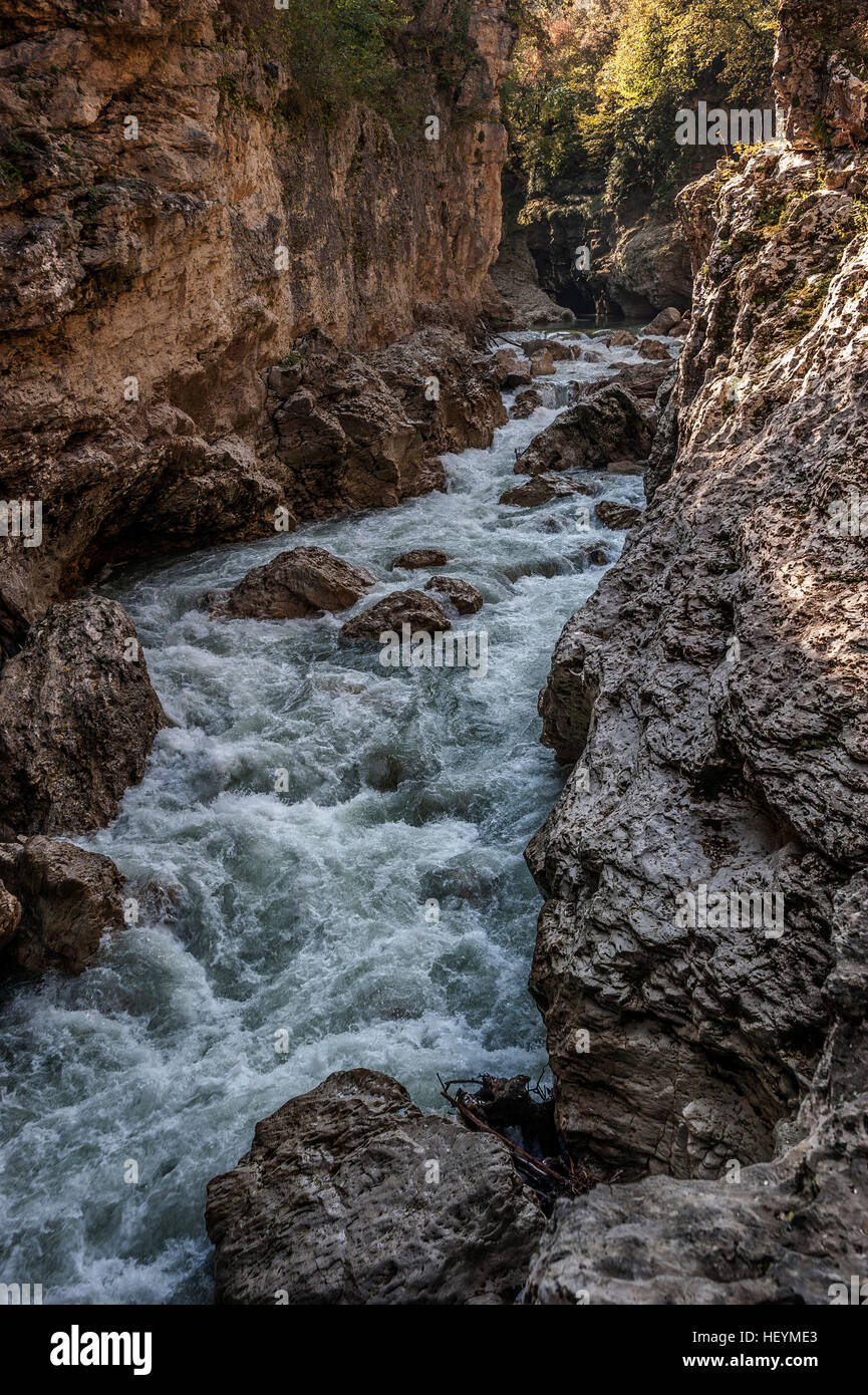Fluss in der schlucht Fotos und Bildmaterial in hoher Auflösung Alamy