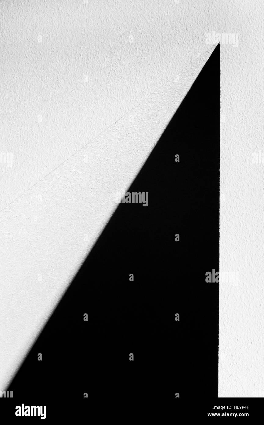 Abstrakte Formen Innenraum mit Licht und dunkle Winkel Wand und leeren Raum Stockfoto