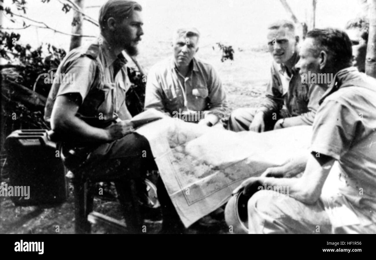 Coastwatcher mit USMC Offiziere auf Guadalcanal 1942 Stockfoto