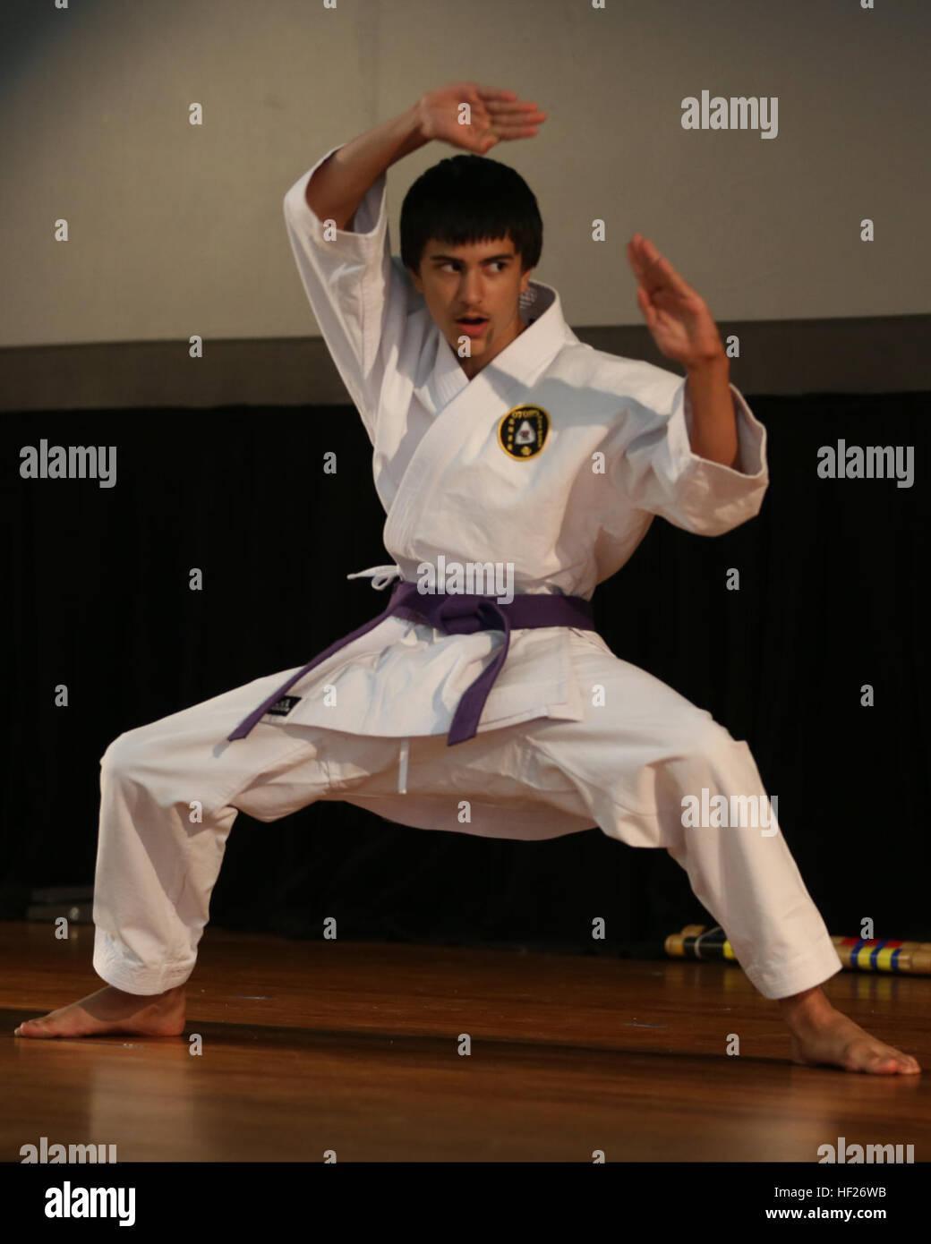 Männer und Frauen feiern Pacific und asiatischen Erbe während der Pacific Asian Heritage Feier an Bord Marine Corps rekrutieren Depot Parris Island, SC, 30. Mai 2014. Die Pacific Asian Heritage Feier veranstaltet ein Plethera von Ereignissen in Bezug auf und die Anzeige, Traditionen, Bräuche und Kultur. (Foto: U.S. Marine Corps LCpl Alex Kouns, MCRD Parris Island Combat Kamera/freigegeben) Pacific Asian Heritage Feier 140530-M-GN053-197 Stockfoto