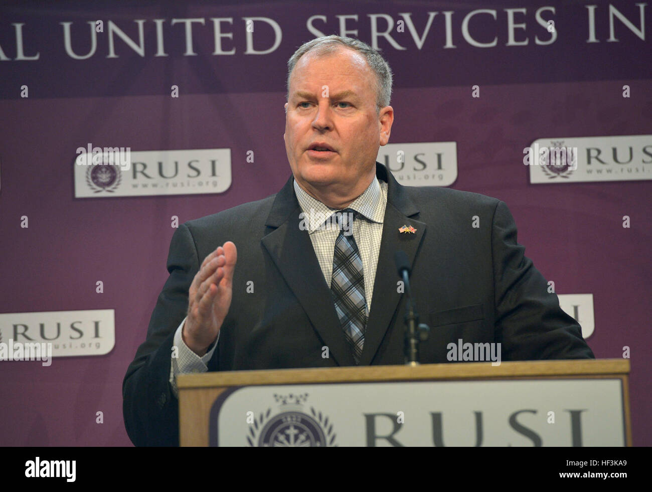 Der stellvertretende Verteidigungsminister hält am 10. September 2015 eine Rede an Mitglieder des Royal United Services Institute for Defense and Security Studies in London. Der Besuch konzentriert sich auf die Zusammenarbeit im Verteidigungsbereich, strategische Partnerschaften und internationale Sicherheitsinteressen mit alliierten Militär- und Sicherheitsorganisationen. Stockfoto