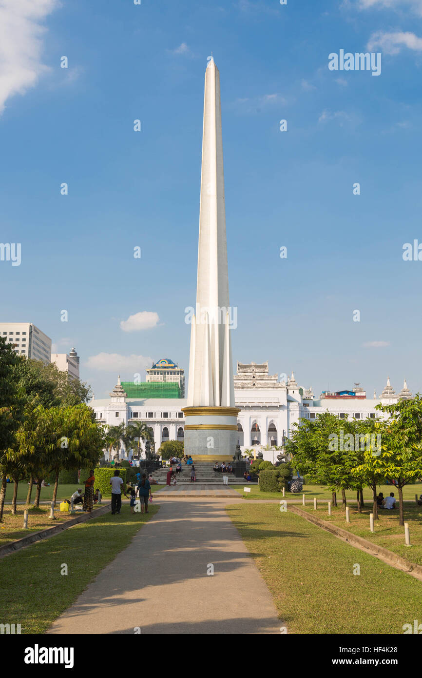 Der Obelisk von Indipendence Denkmal, Yangon, Myanmar Stockfoto