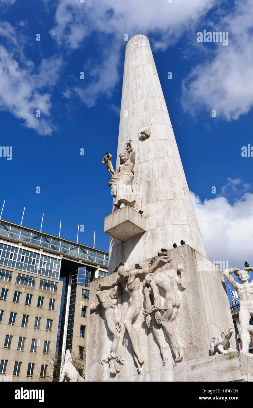 Das National Monument am Dam-Platz ist ein 1956-Weltkrieg-Denkmal in Amsterdam, Niederlande. Stockfoto