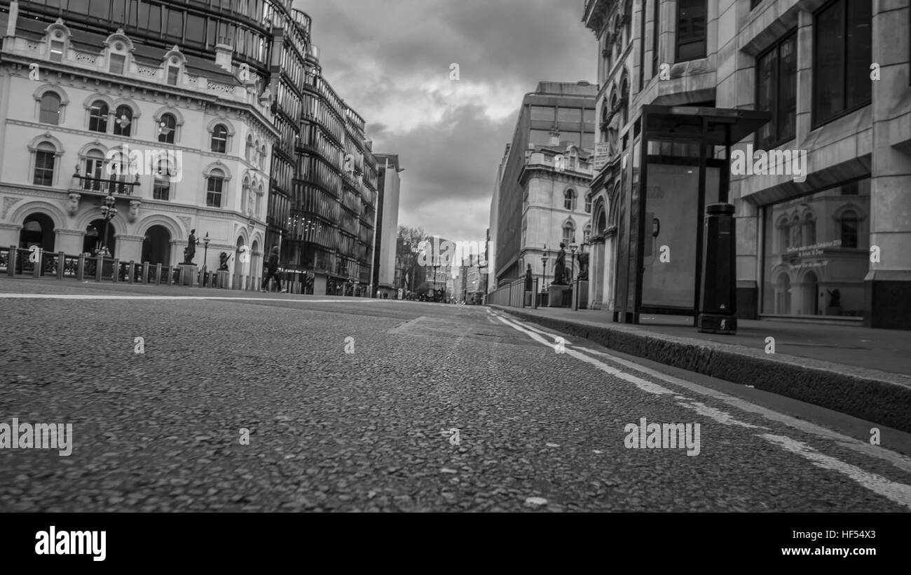 Leere Straße in London Stockfoto