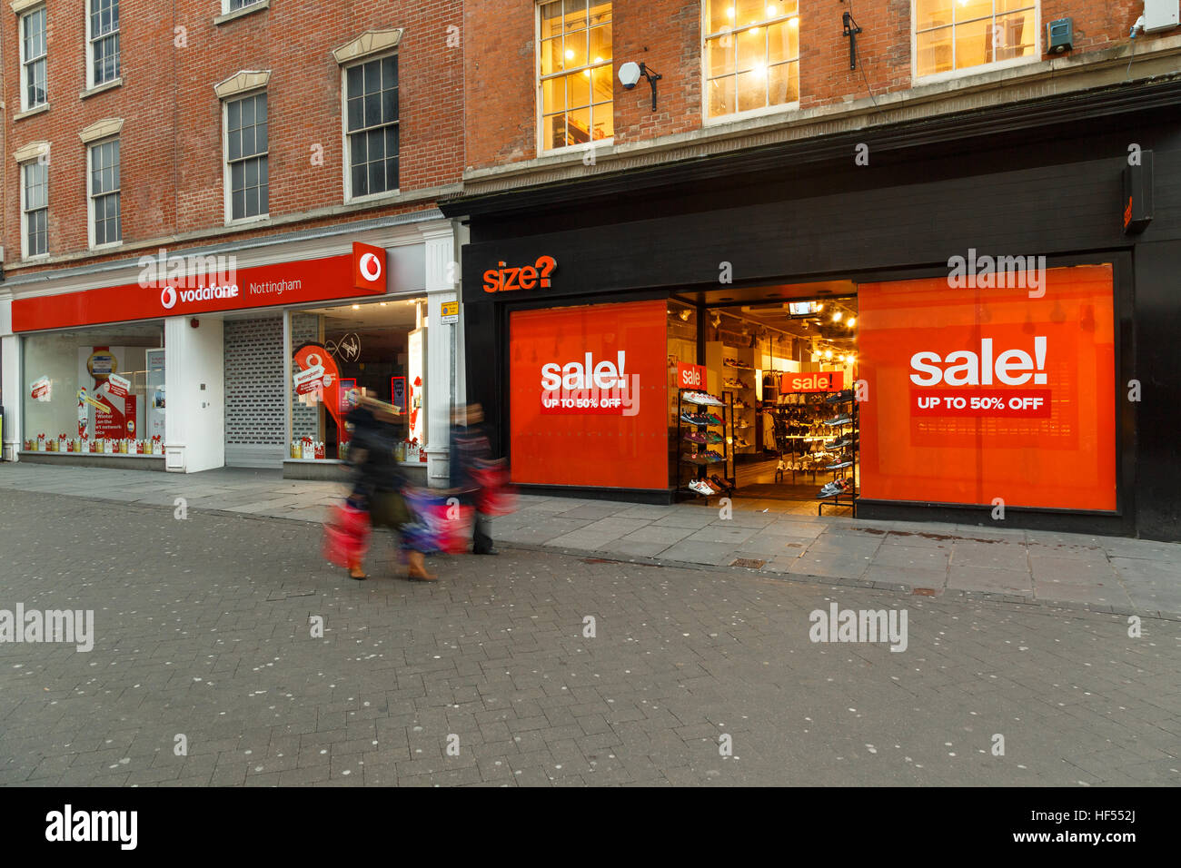 Boxing Day sales Shopper auf Clumber Straße in Nottingham. In Nottingham, England. Am 26. Dezember 2016. Stockfoto