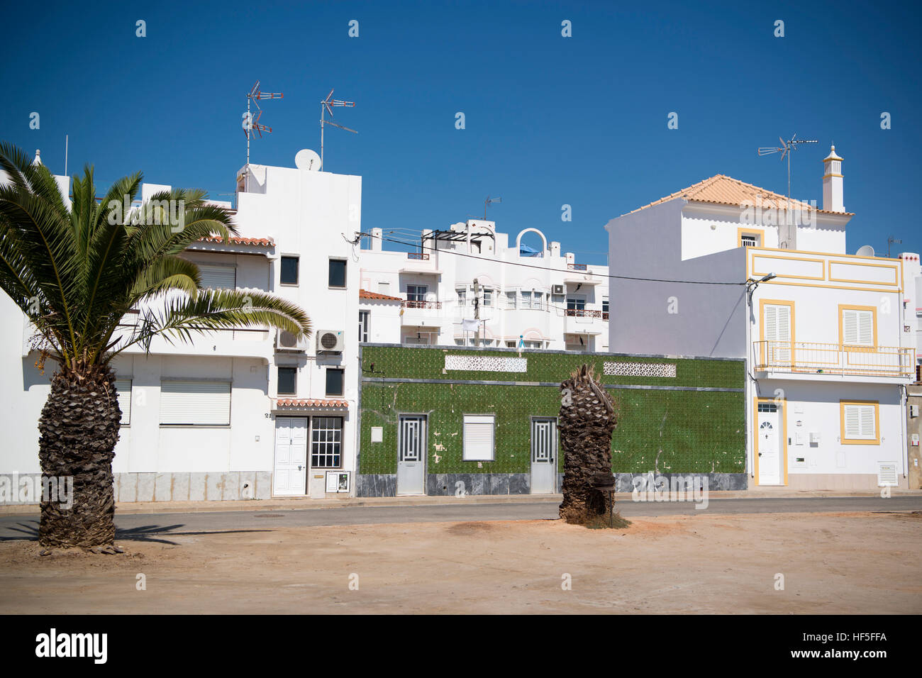 die Stadt Santa Luzia an der Algarve im Süden von Portugal in Europa. Stockfoto