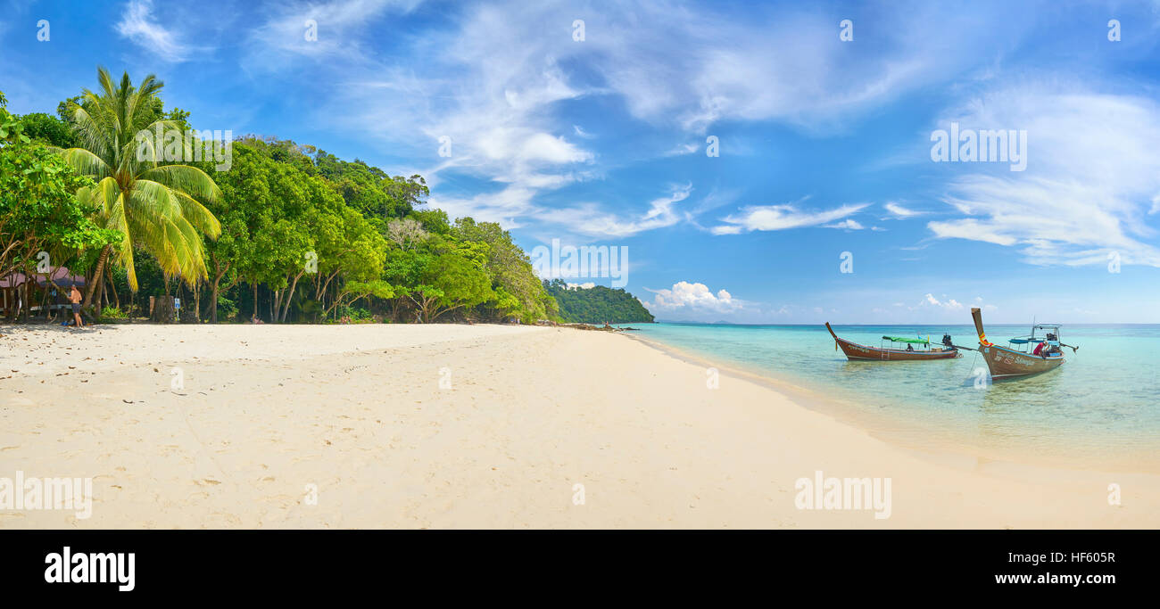 Panorama-Blick auf sandigen Strand, Bu-Bu-Insel, Provinz Krabi, Thailand Stockfoto