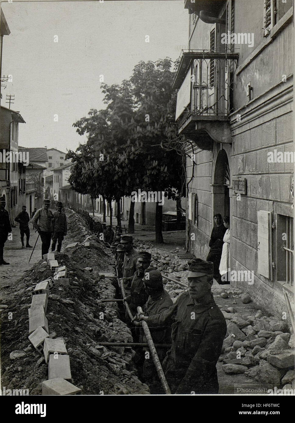 Levico.Kabellegung des Elektro-Bataillons. Nr, 11. 15641595) Stockfoto