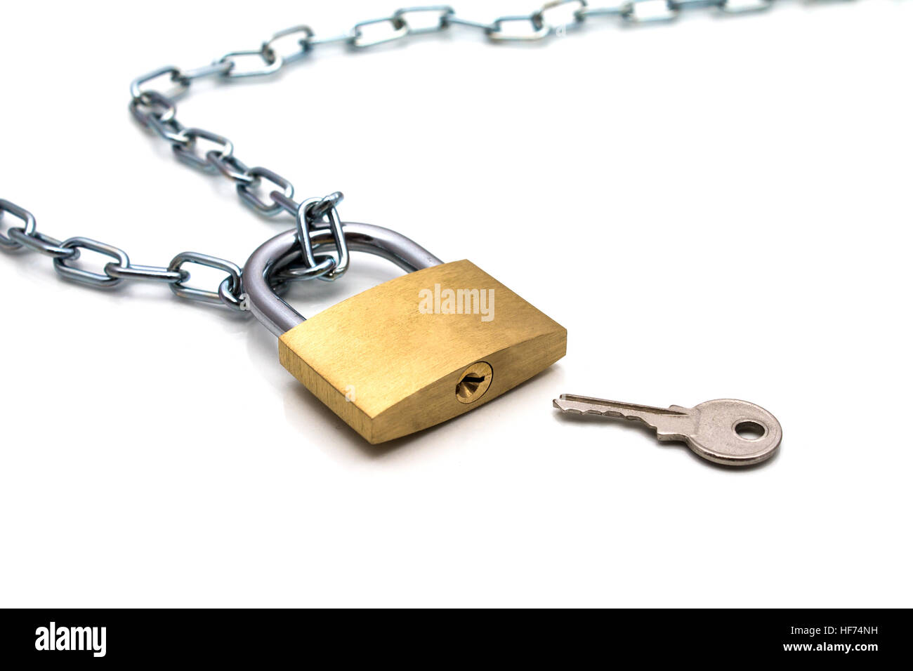Schloss Kette und Schlüssel auf weißem Hintergrund Stockfoto