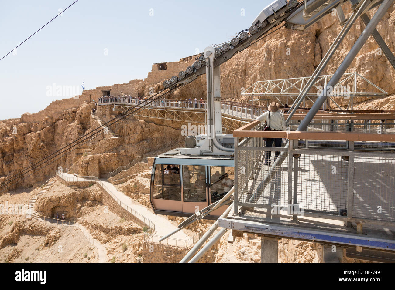 MASADA, ISRAEL - 7. April 2016: Multitalente, die Seilbahn zu antiken Roman Fortress von Masada National Park, zum Weltkulturerbe erklärt Stockfoto