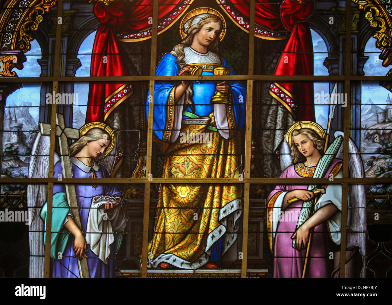 Glasmalerei in Saint Nicholas Church, Gent, Belgien, Mary Magdalene und eine Allegorie auf das Leiden Jesu darstellen. Stockfoto