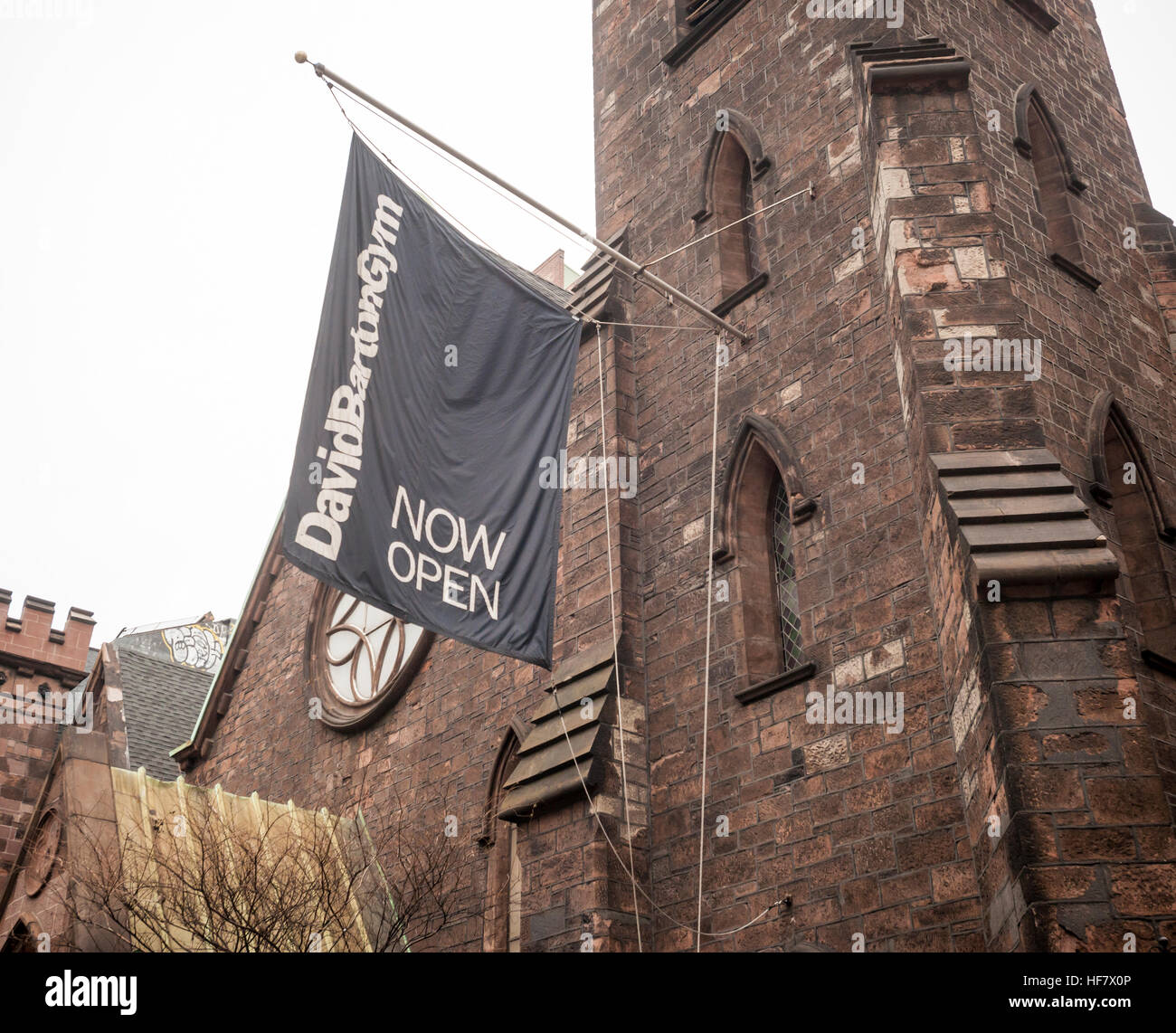 Der geschlossene David Barton Gym in der ehemaligen Rampenlicht in Chelsea in New York am Mittwoch, 21. Dezember 2016. Unter Berufung auf hohe Immobilien und der Konkurrenz durch "Boutique Turnhallen" David Barton Fitnessstudios hat alle ihre Standorte, darunter New York, Boston, Miami, Chicago und Seattle Fensterläden. Barton selbst ist nicht seit 2013 mit der Fitness-Studios und andere Fitness-Ventures verfolgt. (© Richard B. Levine) Stockfoto