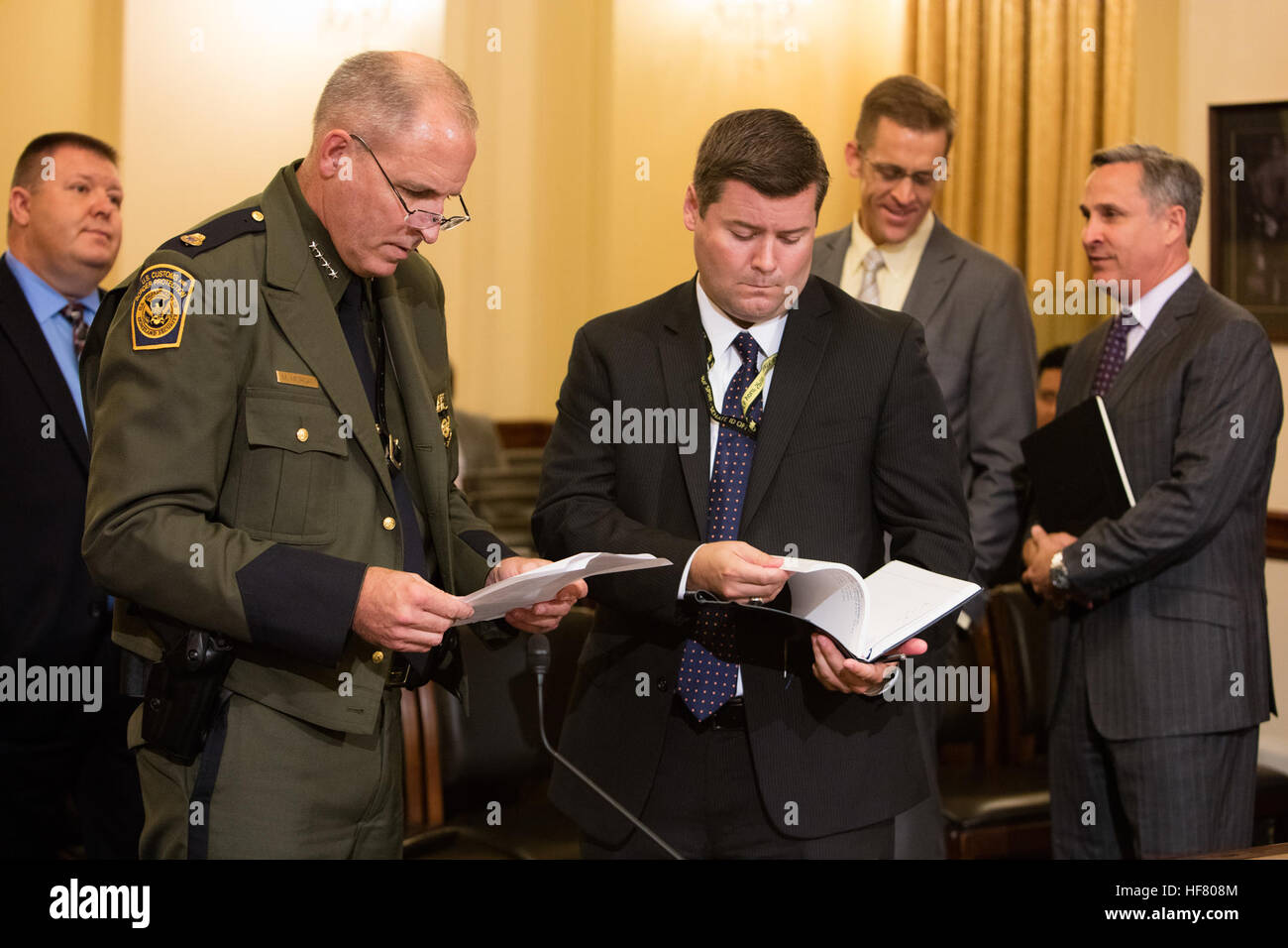 091316: Chef der USBP, Mark A. Morgan bezeugt bei seiner ersten Anhörung als Vereinigte Staaten Grenzpatrouillechef mit U.S. Customs and Border Protection.  Seine Aussage wurde auf Cannon House Office präsentiert Gebäude vor dem Verfassungsschutz, Grenze und Maritme Sicherheit Unterausschuss für innere Checkpoints und Verteidigung. Fotograf: Donna Burton Stockfoto