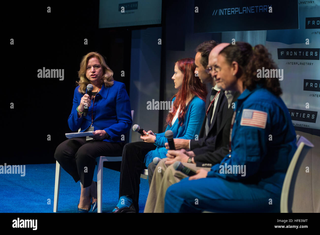 Dr. Ellen Stofan moderiert eine Podiumsdiskussion auf der White House Frontiers Conference, in der er mit Experten der NASA und privaten Raumfahrtunternehmen über die Zukunft der Weltraumforschung und Innovationen in der Weltraumtechnologie diskutiert. Stockfoto
