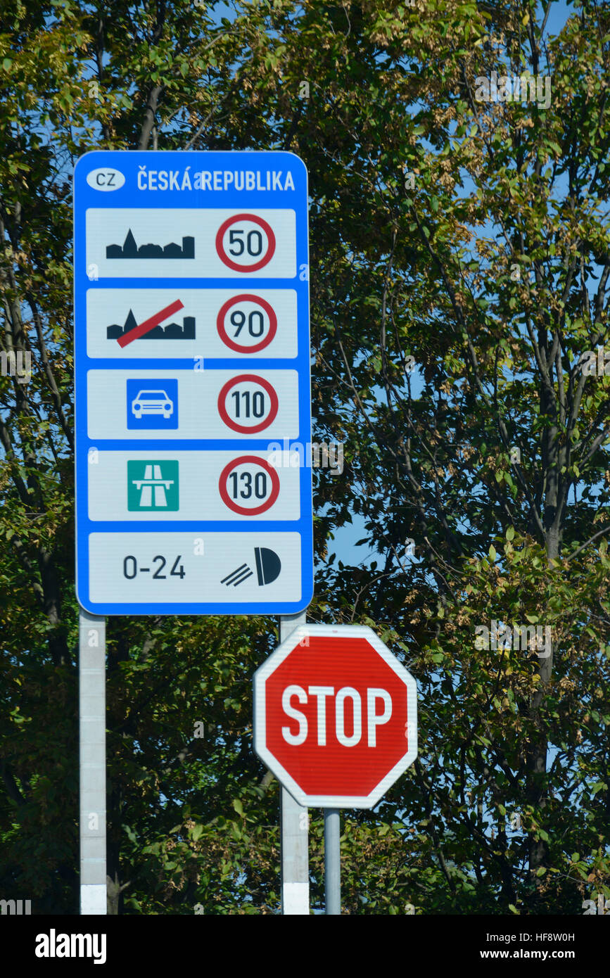 Strassenregeln, Straße, Autobahn, stilsicheren Regeln, Autobahn, Tschechien Stockfoto